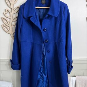 Elegant Blue Women's Wool Coat. Via size 12